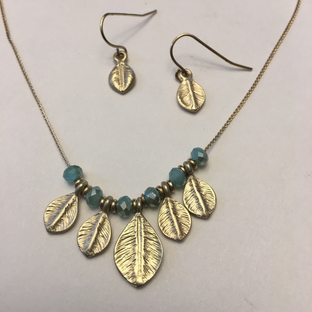 Minimalist Petite gold leaf necklace set 🌻🍂🌼🍁